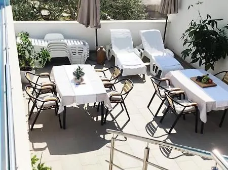 Villa Holiday Home *